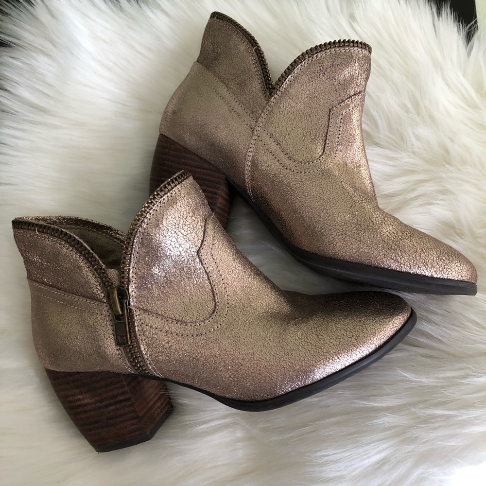 Chinese Laundry strawberry fields gold boots